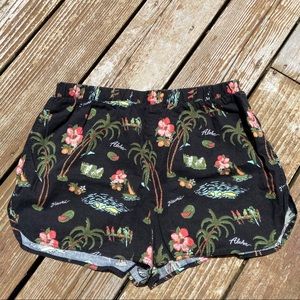 URBAN OUTFITTERS HAWAIIAN PRINT SHORTS